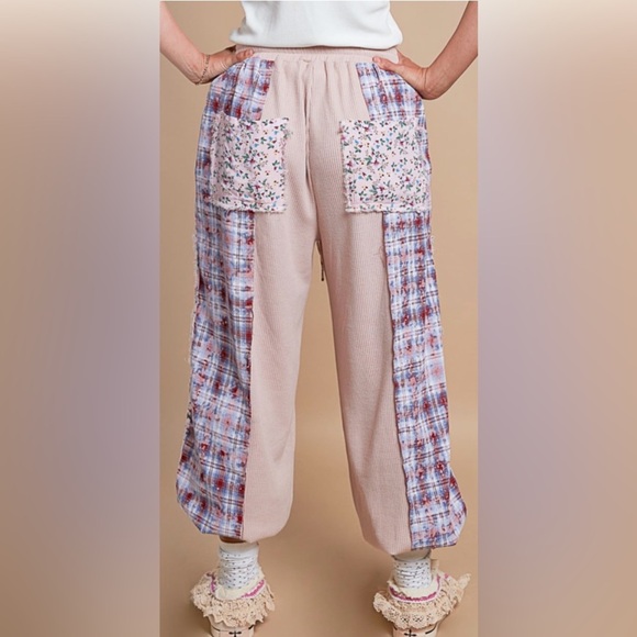 POL floral and plaid pink patchwork relaxed fit baggy joggers medium like new - Picture 8 of 8